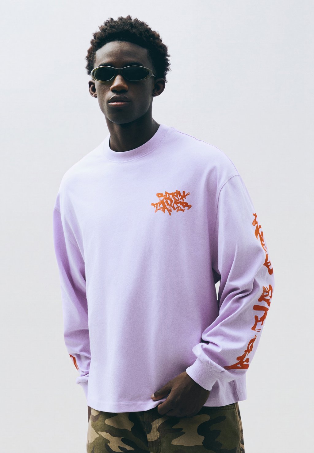 Long-sleeve top with graffiti graphic - purple