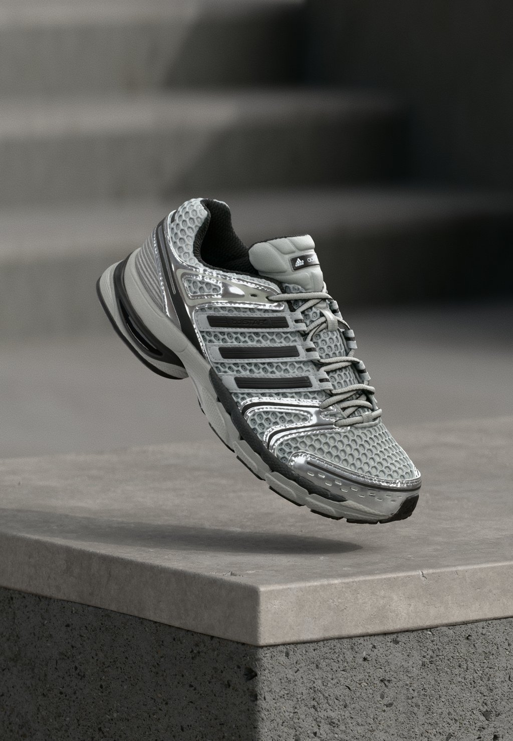 Unisex retro running low-top trainers - grey two/core black/silver-coloured metallic