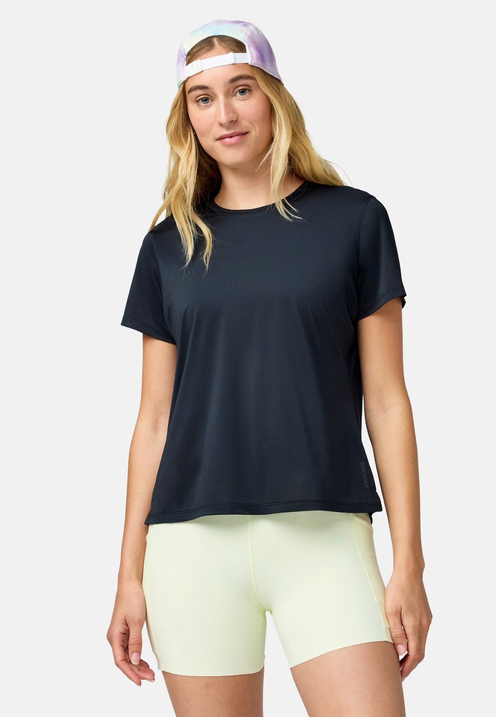 Short-sleeve basic T-shirt - black