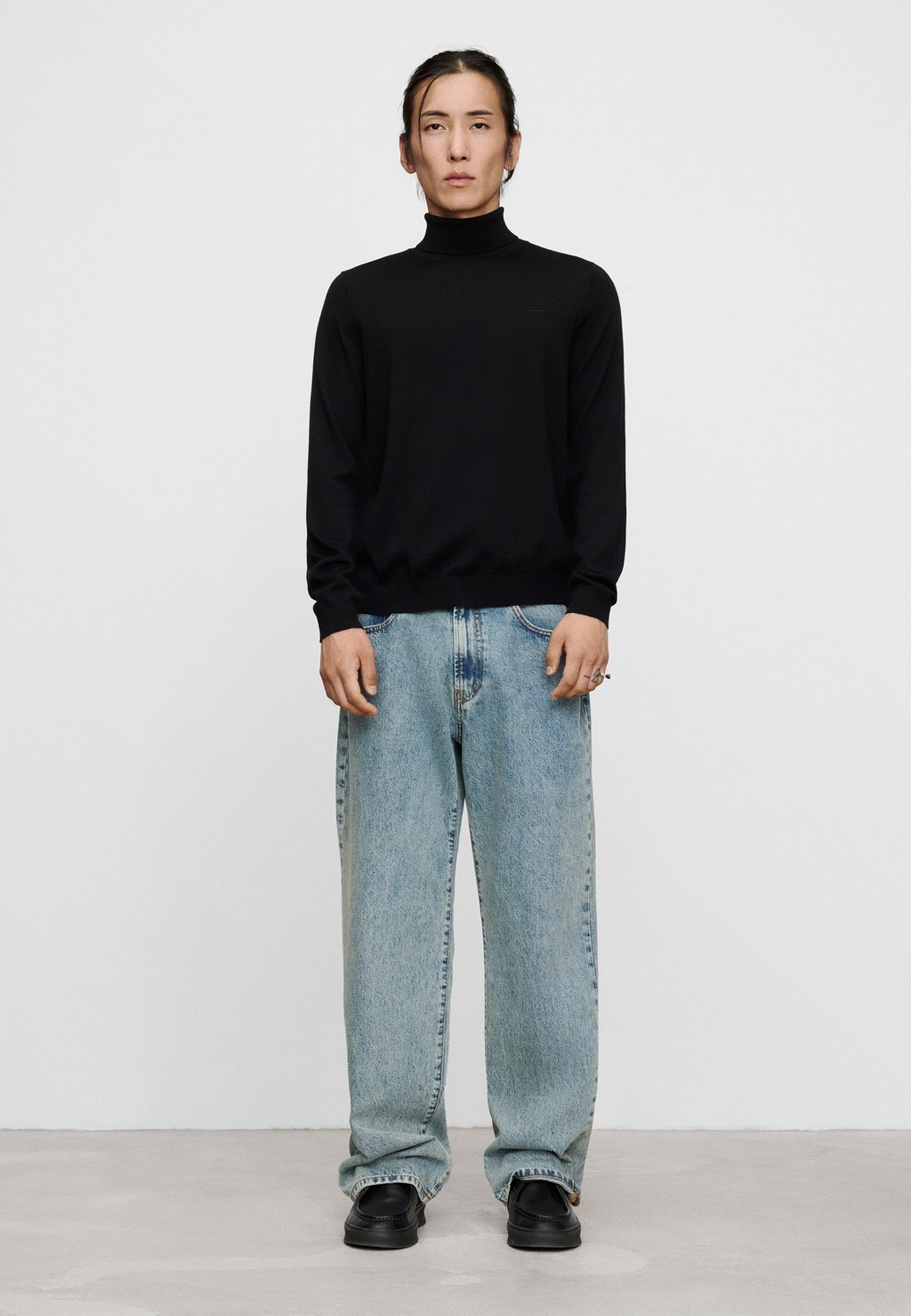 Sweatshirt - black