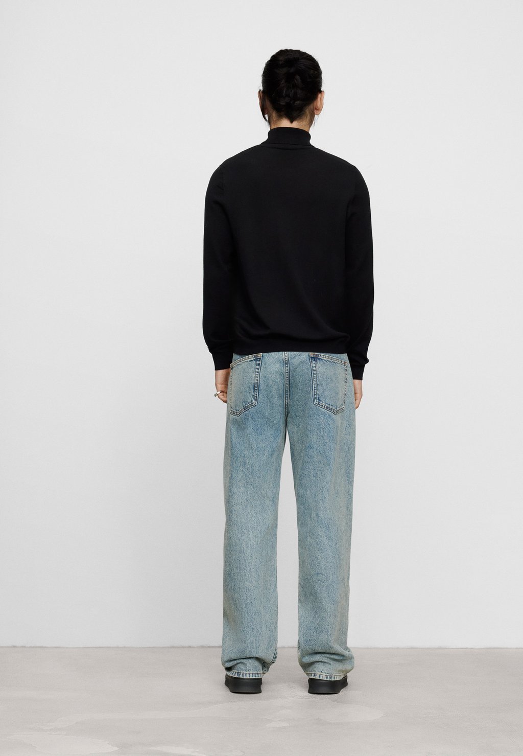 Sweatshirt - black
