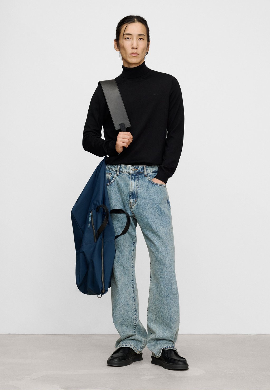 Sweatshirt - black