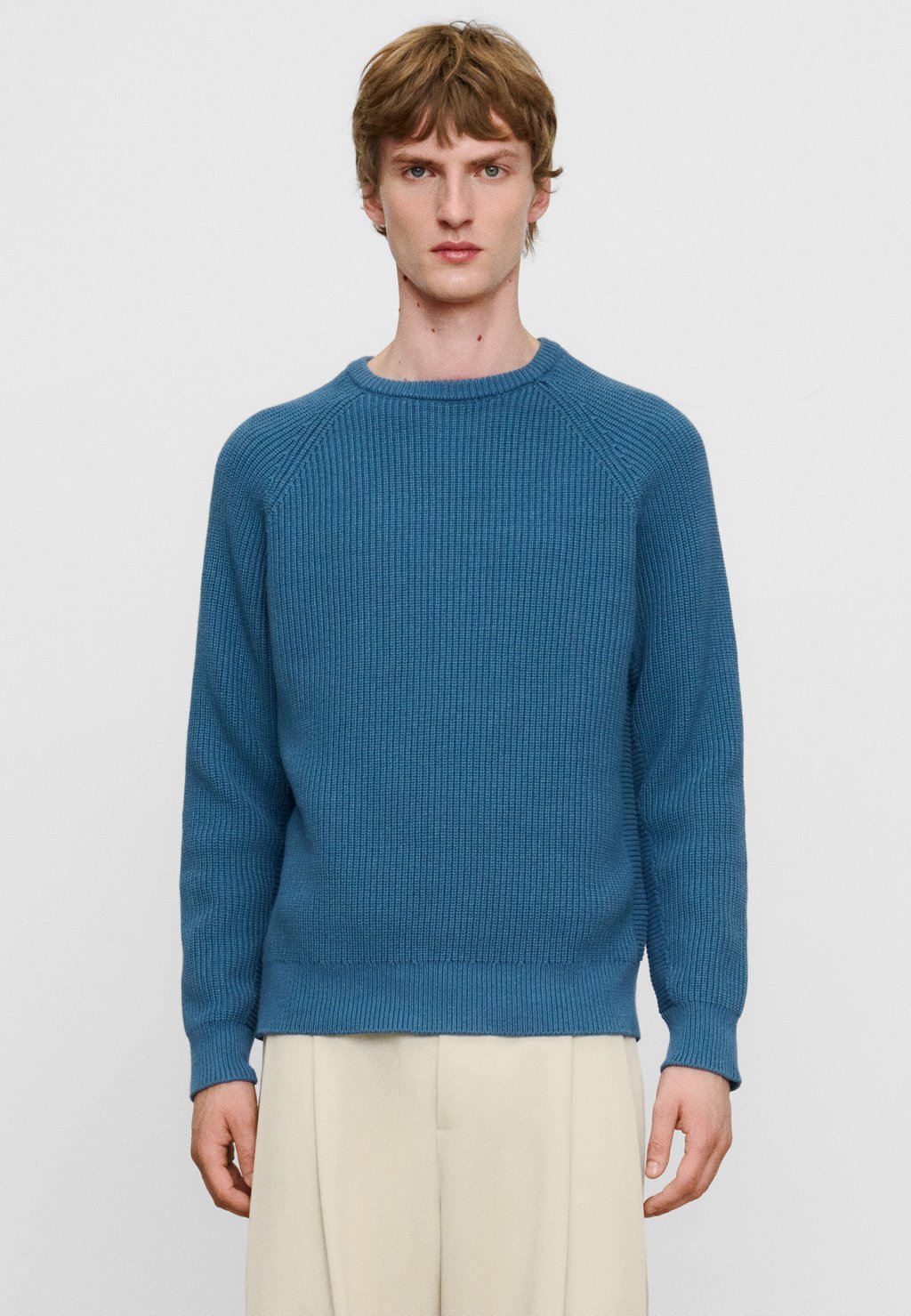 Knitted jumper with raglan sleeves - blue