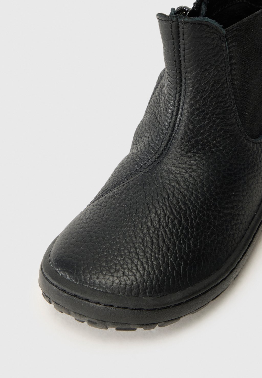 Unisex barefoot ankle boots - black