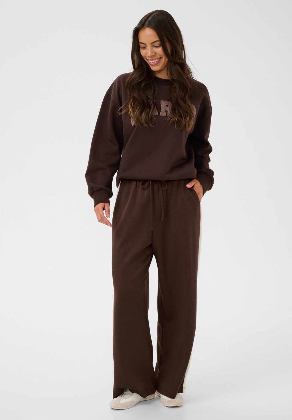 Joggers - coffee bean white